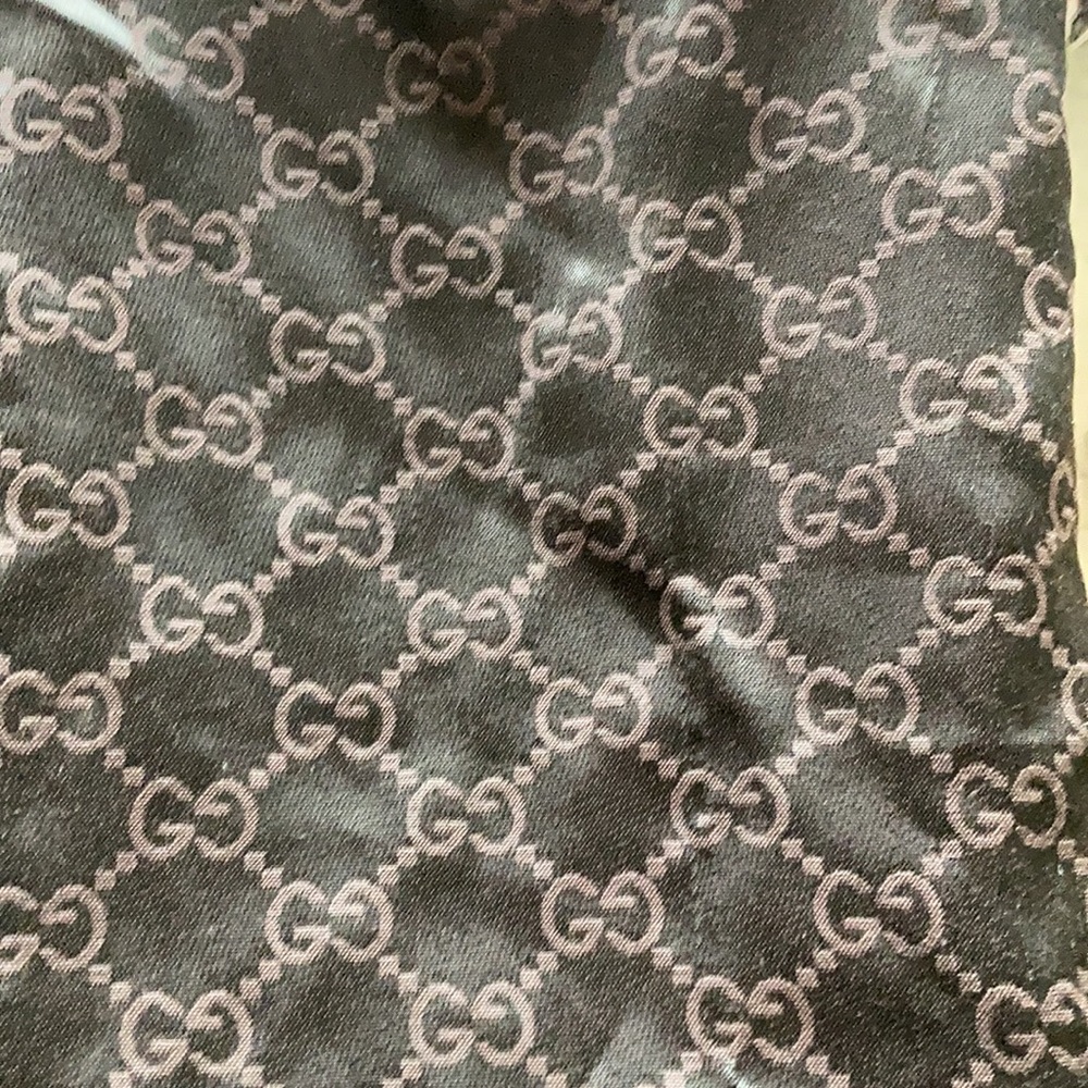 Authentic Gucci Loafer - Picture 2 of 10